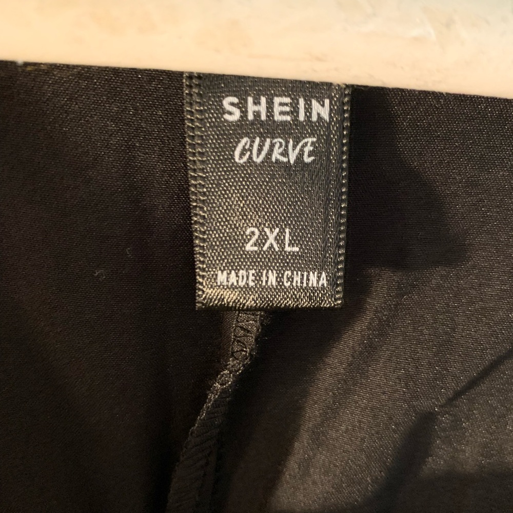 SHEIN Curve black polyester zip front dress/swim coverup. Size 2XL - Picture 2 of 9